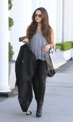 FOTOS: Así luce Madisson Pettis, la 'hija' de la Roca en 'Entrenando a Papá'