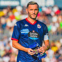 “Eso de que le abandonaron en un orfanato es mentira; todos le dimos dinero y me gustaría que diga que tiene una hermana”