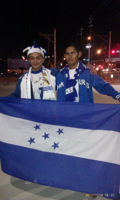 'Hondureños en el BBVA Compass de Houston'