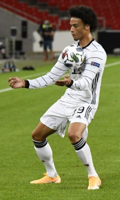 FOTOS: El 'caño' a Sergio Ramos, el enfado de Luis Enrique y los debutantes en el Alemania-España