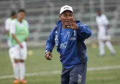 José Valladares director técnico de la seleccion nacional de Honduras durante entrenamientos previo al Premundial Sub-17. Foto: Archivo.