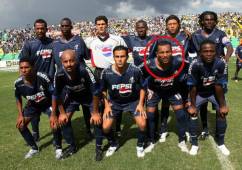 Esta es una de las recordadas imágenes cuando Marvin Paz integró la plantilla del Motagua que se coronó campeón de Liga bajo el mando de Primi Maradiaga.