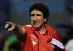 El DT del Olimpia Héctor Vargas, ha sido insertado en el acta por ofender al árbitro Armando Castro a quien acusa de perjudicarlos en el juego ante Real España.