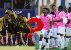 Real España busca quitarle el primer lugar al Olimpia.