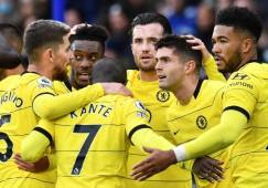 Chelsea goleó al Leicester City y se adueña del liderato en la Premier League