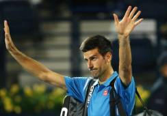 Novak Djokovic no pudo terminar su partido contra Feliciano López y tuvo que abandonar por un problema ocular.
