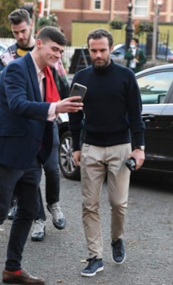 Jugadores del Manchester United se reúnen para almorzar y así fue captado Cristiano Ronaldo tras ser multado