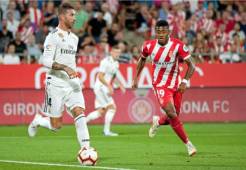 El buen partido de Lozano hizo que la prensa catalana lo evaluará como uno de los mejores del partido.