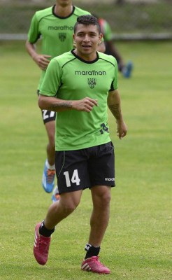 Gustavo Quinteros define el 11 de Ecuador para enfrentar a Honduras