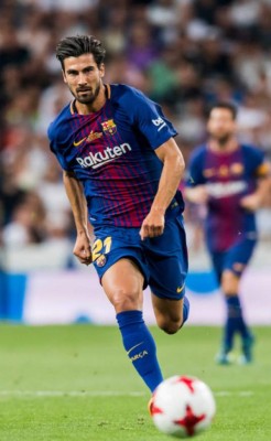 ¡LOS MÁS MALOS! El 11 ideal de los peores fichajes del Barcelona, según la afición