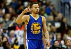 Stephen Curry es uno de los jugadores de moda de la NBA por actuaciones como las de ayer contra los Wizards.