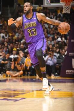 LOS ANGELES, CA - MARCH 29: LeBron James #23 of the Los Angeles Lakers dribbles the ball during the game against the Charlotte Hornets on March 29, 2019 at STAPLES Center in Los Angeles, California. NOTE TO USER: User expressly acknowledges and agrees that, by downloading and/or using this Photograph, user is consenting to the terms and conditions of the Getty Images License Agreement. Mandatory Copyright Notice: Copyright 2019 NBAE Andrew D. Bernstein/NBAE via Getty Images/AFP