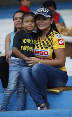 Las despampanantes chicas que adornaron la jornada dos de la Liga Nacional