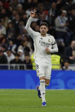 Güler hace gol de Puskas y Valverde sigue imparable: Real Madrid receta goleada al Elche antes de medirse al City
