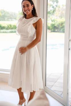 La tenista Daniela Obando luciendo orgullosa sus cuatro meses de embarazo.