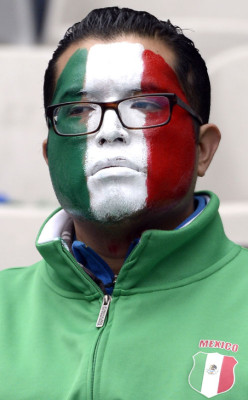 Ambiente en el Estadio Azteca -Mexico vs Nueva Zelandia .
