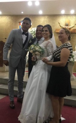 Las nuevas fotos que no has visto de la lujosa boda de Carlo Costly y Tita Torres