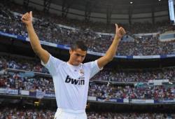 La presentación de Cristiano Ronaldo en el Santiago Bernabéu es la más concurrida en la historia. FOTO: Archivo