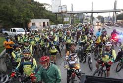 Más de 80 personas se aventuraron en el Tour Monte María, que realizó el grupo de ciclistas Tribu MTB. Fue el primer recorrido del año que contó con 55 kilómetros desde San Pedro Sula hasta Petoa, Santa Bárbara.