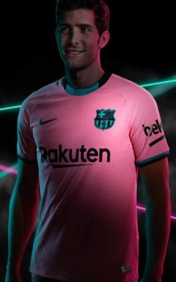 ¿Por qué la critican? Así es la nueva camiseta rosa del Barcelona para la temporada 2020/21&nbsp;&nbsp;