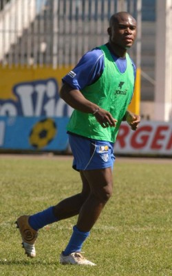 Georgie Welcome se une a la lista: Hondureños campeones en otros países