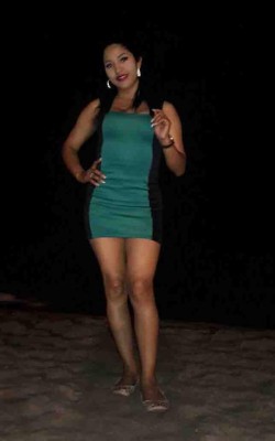 La guapa Policía que combina su trabajo dando seguridad y jugando al fútbol