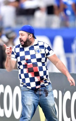 ¡Caos en Brasil! Desciende el Cruzeiro y el estadio se convierte en zona de guerra