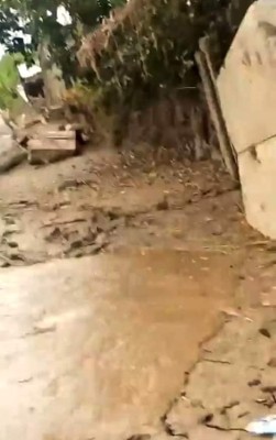 Qué terrible: La colonia en La Lima que quedó bajo el lodo tras el paso de ETA e IOTA