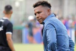 Rolin Peña confirmó tras el empate ante Real Sociedad que Carlos Pavón se mantiene como técnico del Marathón. Foto Delmer Martínez