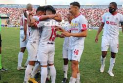 Huele a tetracampeón: Olimpia borra al Real España con la magia de Jorge Álvarez y acaricia la copa 34