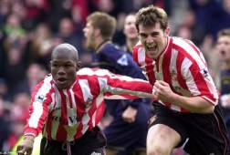 El catracho apenas jugó una temporada en el 2000 en el Sunderland.