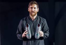Messi cree que el Barcelona se encuentra preparado para levantar todos los títulos.