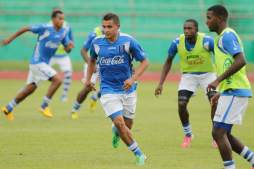 Suárez y el posible 11 de Honduras que debutará en Copa Oro