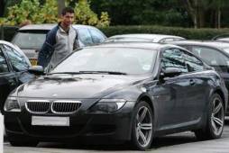 El primer coche, o uno de los primeros coches lujosos de Cristiano Ronaldo fue en 2004, a los 19 años de edad. En él se gastó la cantidad de 23.200 euros. El Clase C Sport Coupe fue rebautizado en 2008 como CLC. Éste, junto con el C220 CDi, fueron de los primeros coches que se compró el jugador portugués.