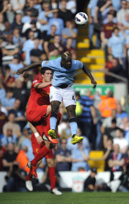 Liverpool y City empatan, y el Arsenal suma otro empate ante el Stoke.