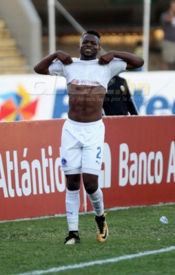 CURIOSAS: La pelea de Kevin Álvarez con Osman Madrid y el aguacero en el Puerto