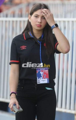 Las bellezas que adornan el estadio Nacional de Tegucigalpa en el Olimpia-Marathón