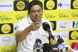 Reynaldo Tilguath advierte al Olimpia y reacciona a las quejas de Troglio: “Vamos a ser más agresivos”