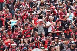 La afición de Liga Deportiva Alajuelense llenará su estadio para el clásico ante Saprissa. (Foto: Nación.com)