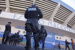 Elementos de la Policía Nacional y elementos de las Fuerzas Especiales darán un resguardo total al compromiso de este miércoles en el estadio Nacional.