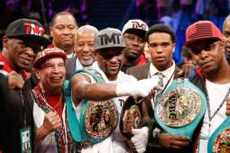 El campeón invicto, Mayweather Jr., ya tiene en su poder la marca de 49-0 que le permitió empatar con el legendario Rocky Marciano tras vencer a Andre Berto.