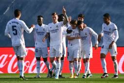 Benzema abrió el marcador y Kroos hizo el 2-0 del Real Madrid ante el Valencia en el Di Stéfano.