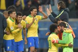 La selección brasileña venció a Paraguay en penales y espera a Venezuela o Argentina en semifinales.