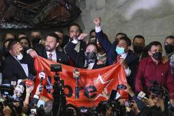 Xiomara Castro expulsó a los diputados de Libre que votaron por Cálix.