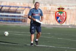 El DT Carlos Tábora en uno de sus entrenamientos con la Selección Sub 20 de Honduras.