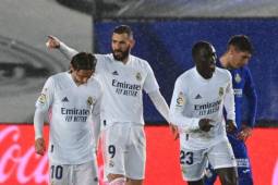 Benzema abrió el marcador ante el Getafe y Mendy hizo el 2-0 en el triunfo del Real Madrid sobre el Getafe.