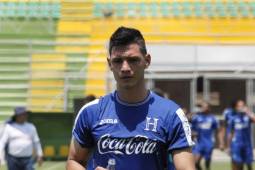 Jeffry Flores no se siente confiado y aclara que en la Bicolor hay que luchar con todo para ganarse un puesto en el equipo de Jorge Luis Pinto.