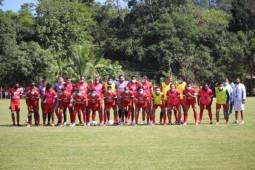 Plantilla de Real Sociedad durante uno de sus juegos de preparación en amistoso.