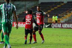 Alex López de despacha una verdadera joya de gol en el parcial del Alajuelense contra el Alianza de Panamá por la Liga Concacaf.