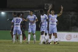 Génesis hunde al Choloma con doblete de Tejeda en una noche donde volaron las tarjetas rojas